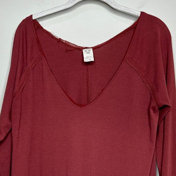 We The Free Ribbed V Neck Shirt Size M - Picture 3 of 8